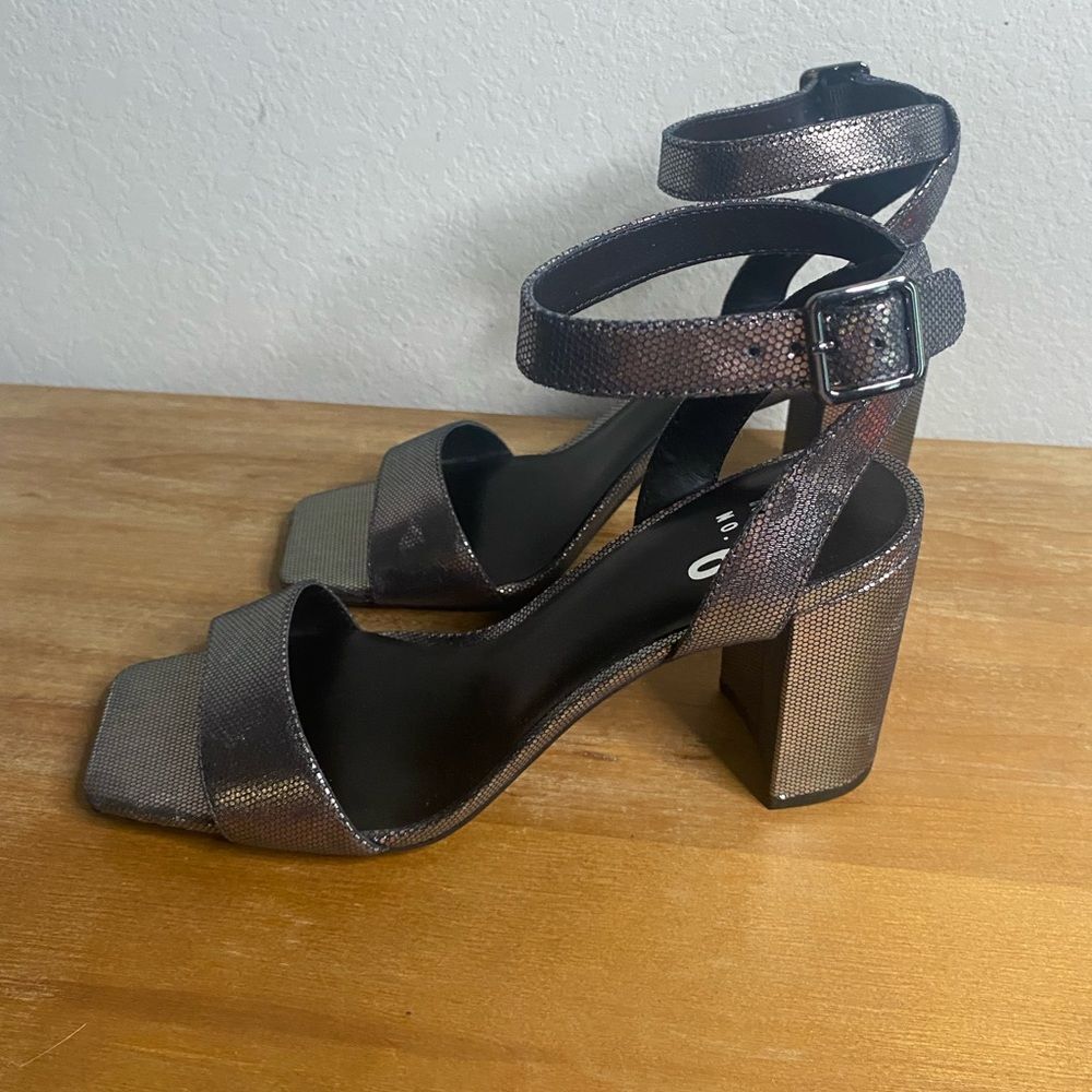 New Women’s Pewter Square Toe Block Heel Party Shiny camo metallic Size 8 - Picture 7 of 10
